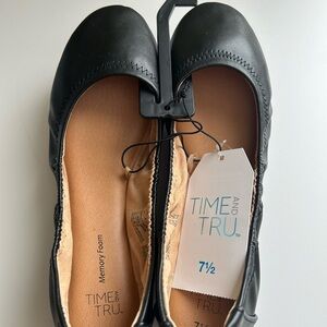 New Black ballet flats size 7.5